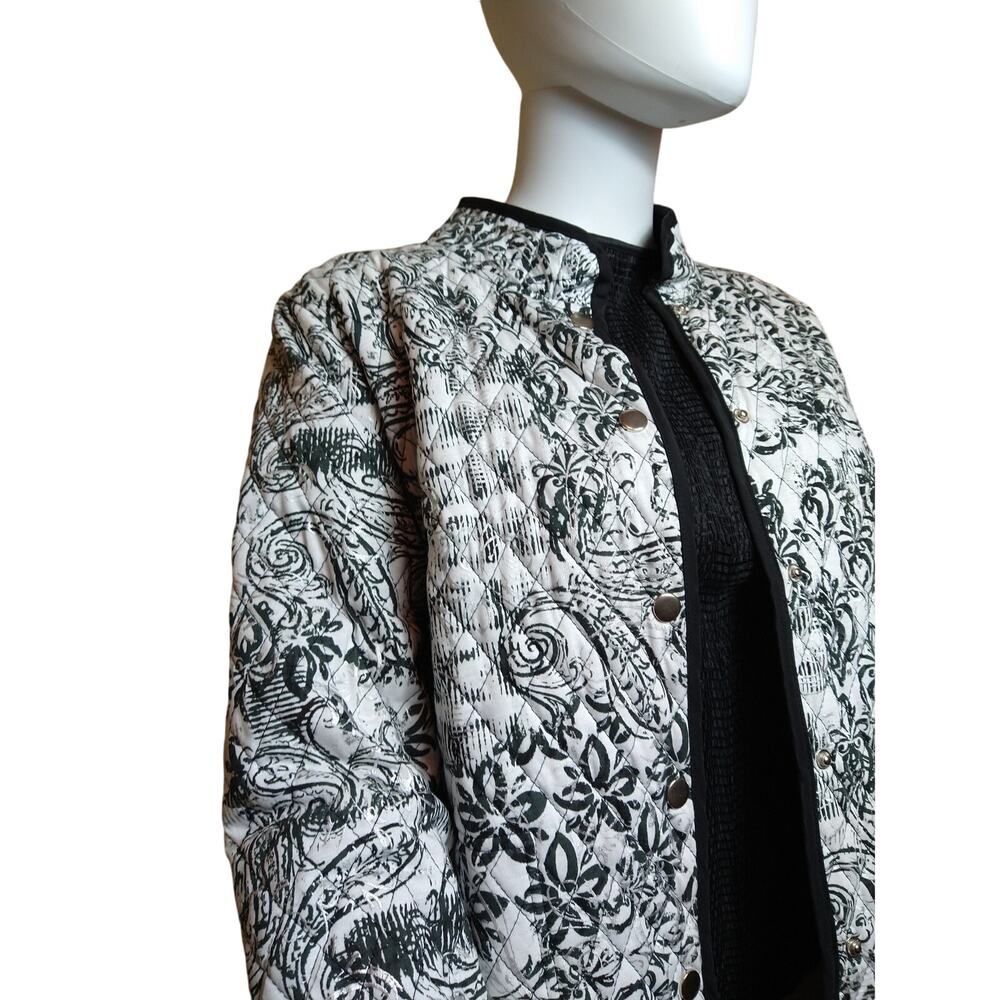 Lana Lee Top (L) & Onque Petite Jacket (PXL) - Stylish & Comfortable! - Picture 3 of 14